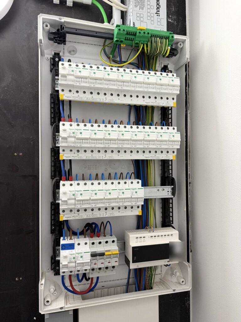 Nieuw verdeelbord in gerenoveerde rijwoning